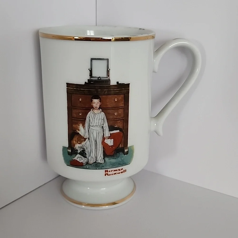 Norman Rockwell Elegant White Porcelain Mug with Vintage Design Set 7